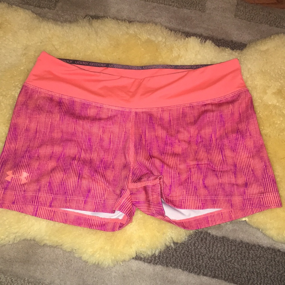 Under Armour fitted shorts size M